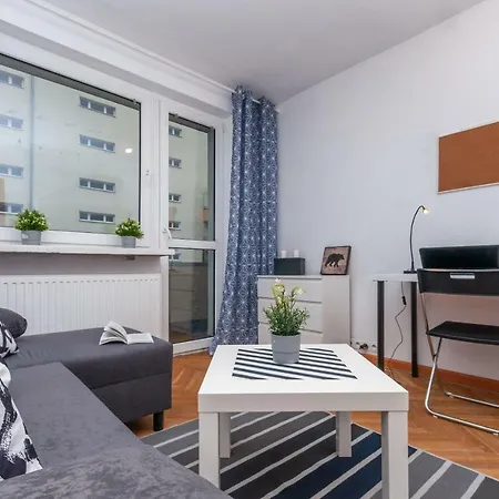 Little - Chmielna 34 Homestay Warsaw