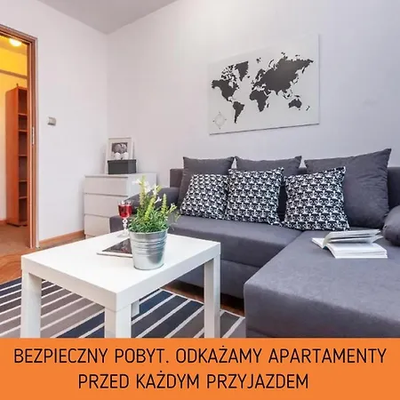 Little - Chmielna 34 Homestay Warsaw